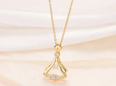 Rhinestone Decor Pendant Necklace
